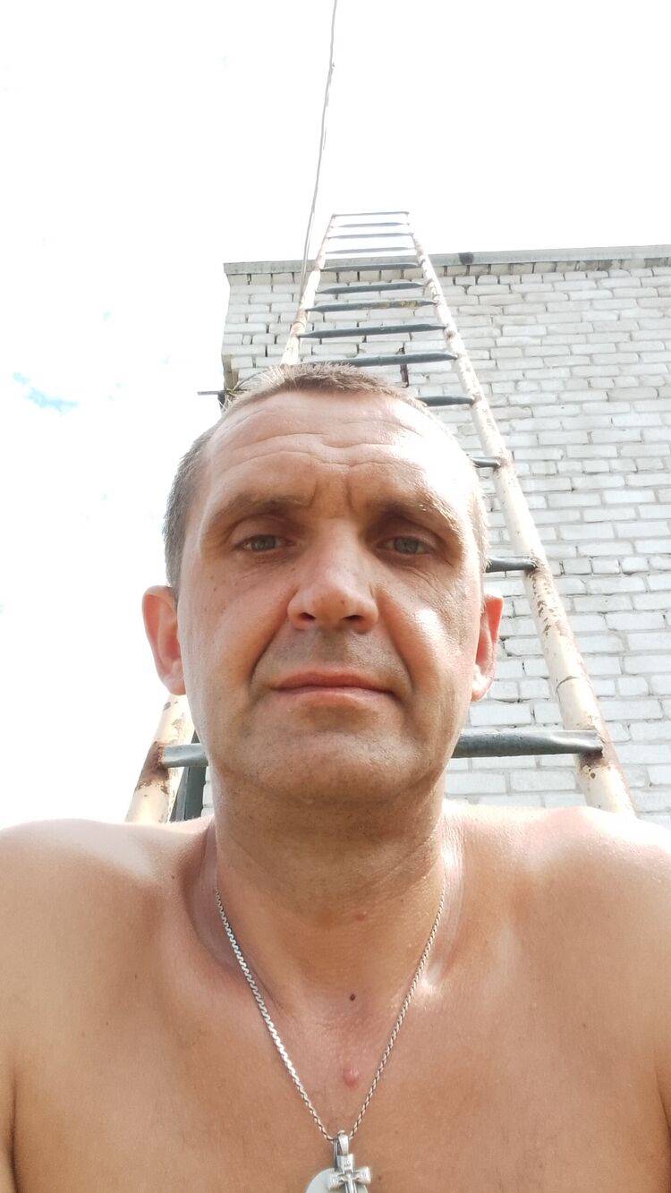  44665001  Saha, 42 ,    