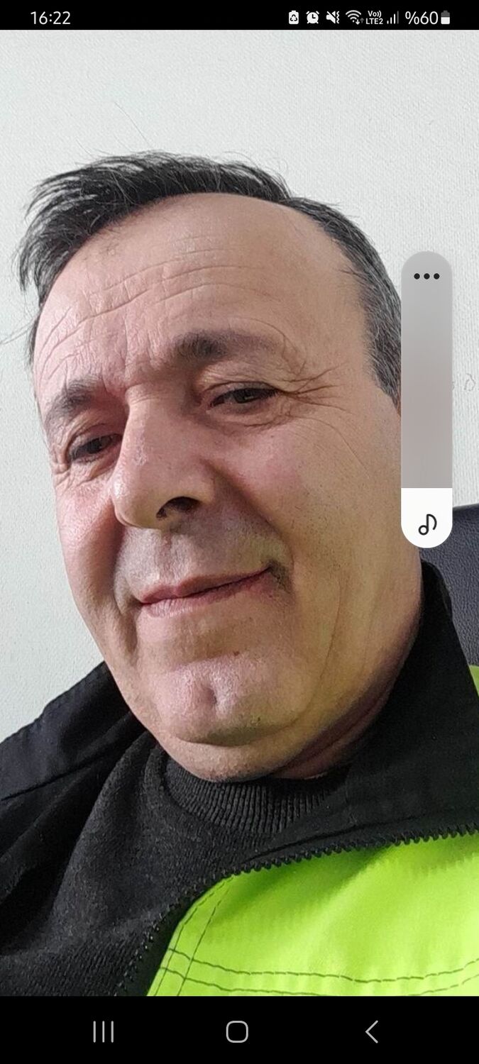  34623271  Ahmet, 56 ,    