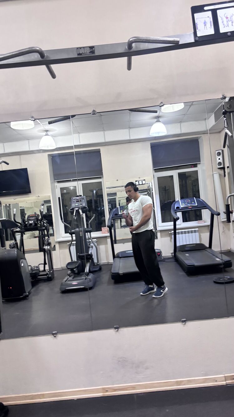  54165801  Anas, 21 ,    