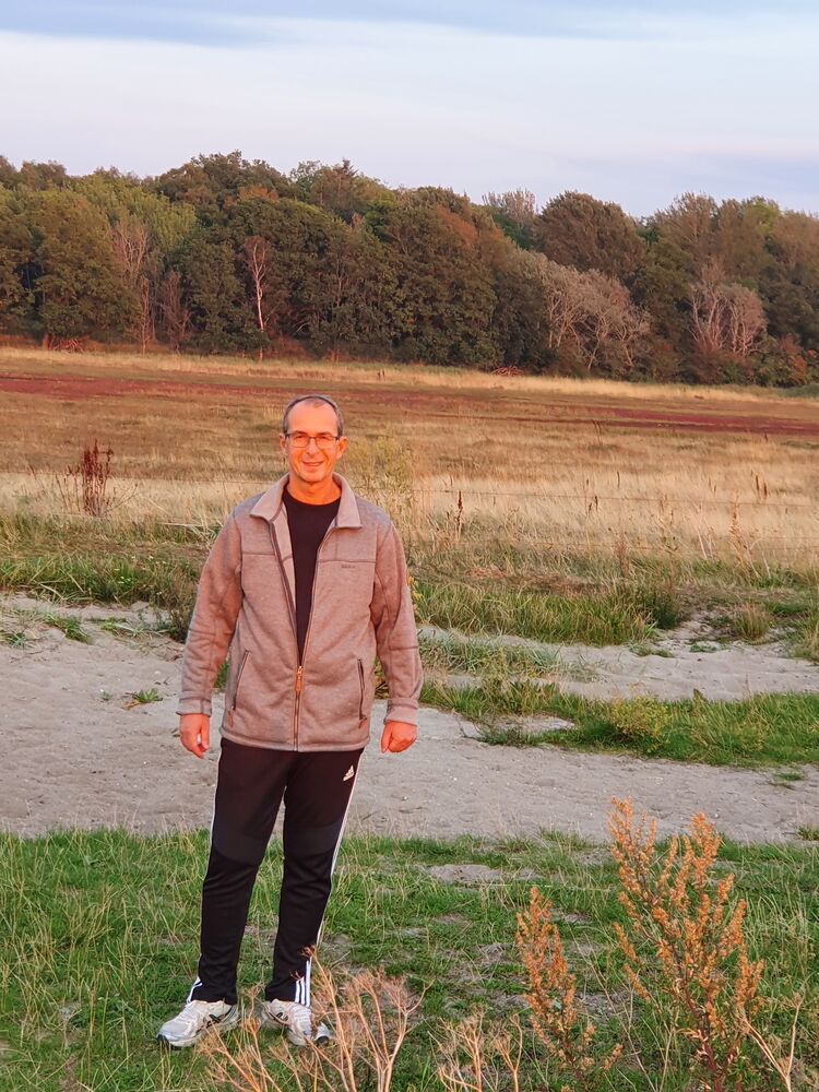  ,   Sam, 54 ,   ,   , c , 