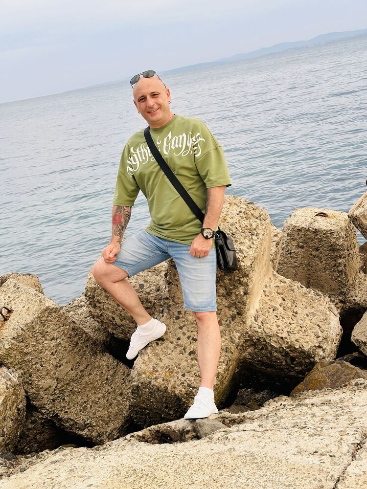 ���������� Hanau am Main, ���� ������� Atanas, 52 ����, ������������ ��� ������, ����� � ���������