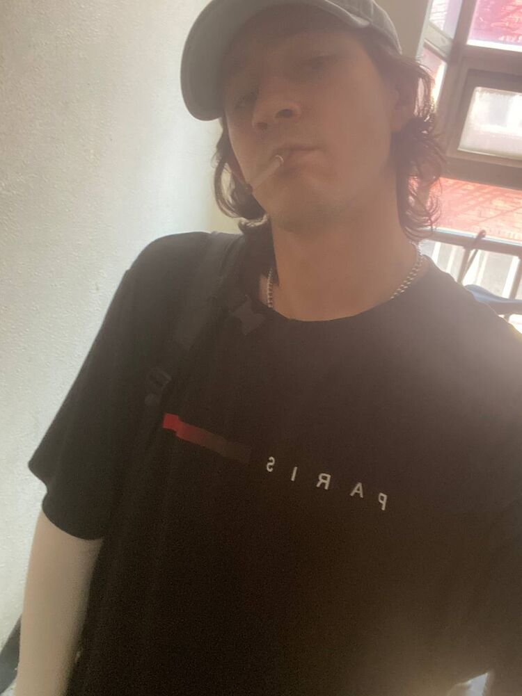  ,   Demon Lis, 28 ,   ,   