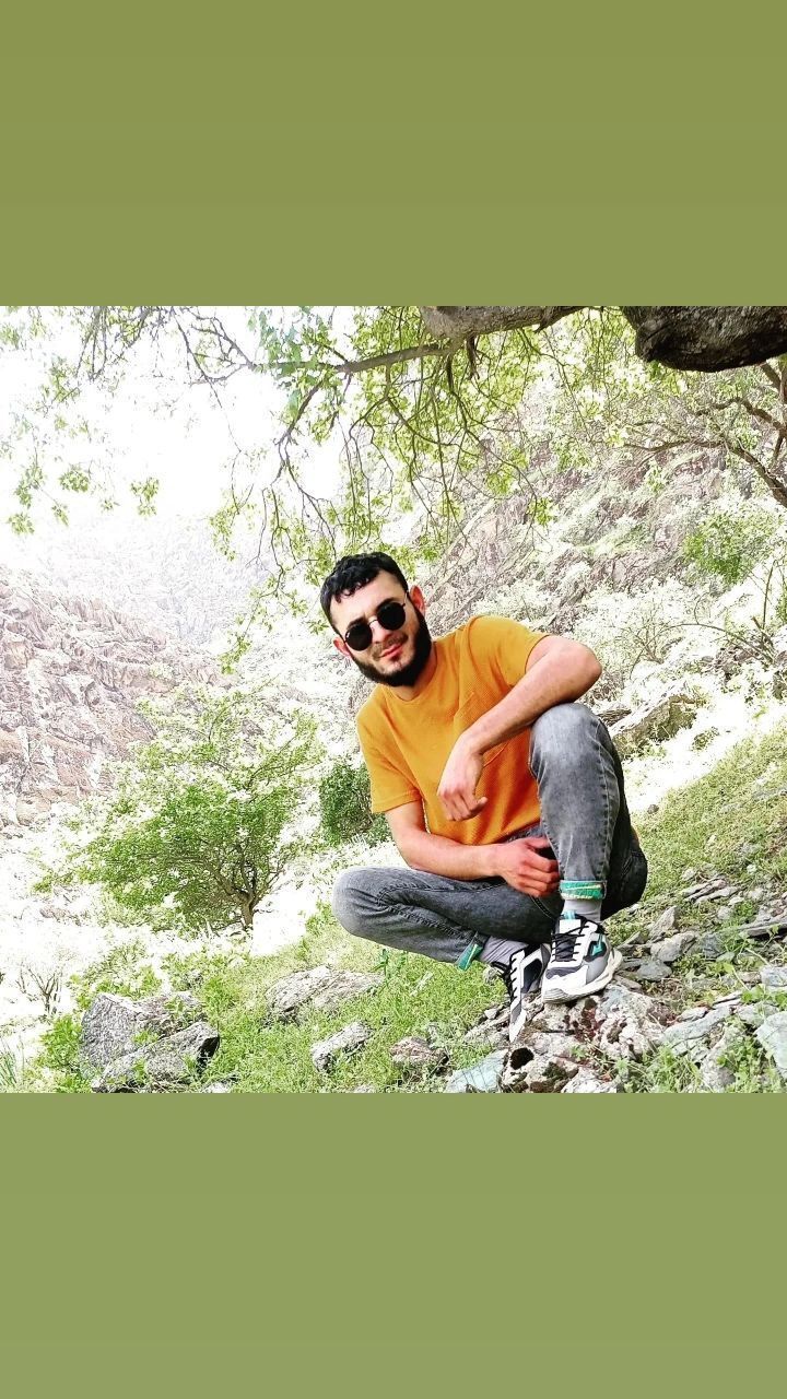  49717681  Ali, 25 ,    