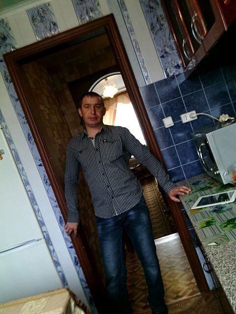  10910611  Aleksandr, 45 ,    