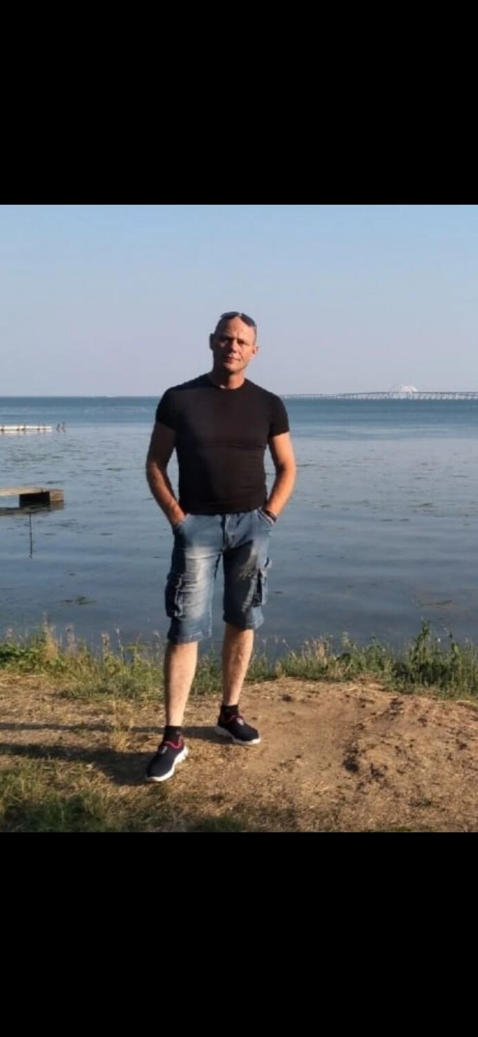  35777201  Sergei, 40 ,    