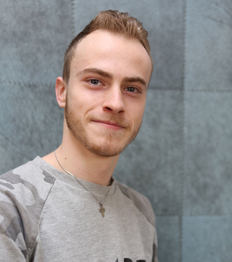  ,   Maksim, 31 ,   ,   