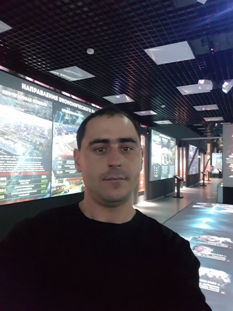  52613491  Artem, 37 ,    