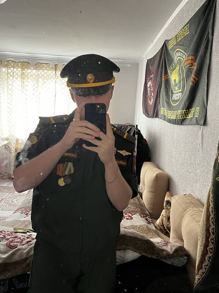  47220581  , 21 ,    