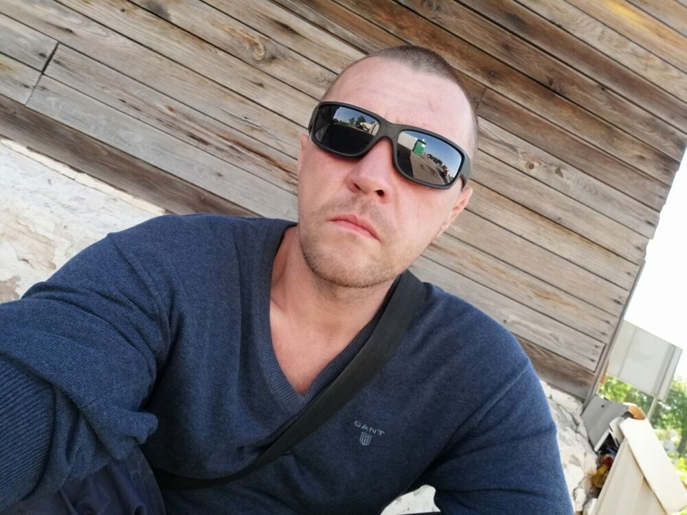  21664971  Aleks, 36 ,    