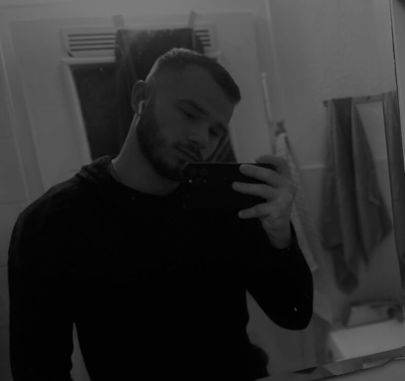  Toms River,   Andriy, 25 ,   ,   