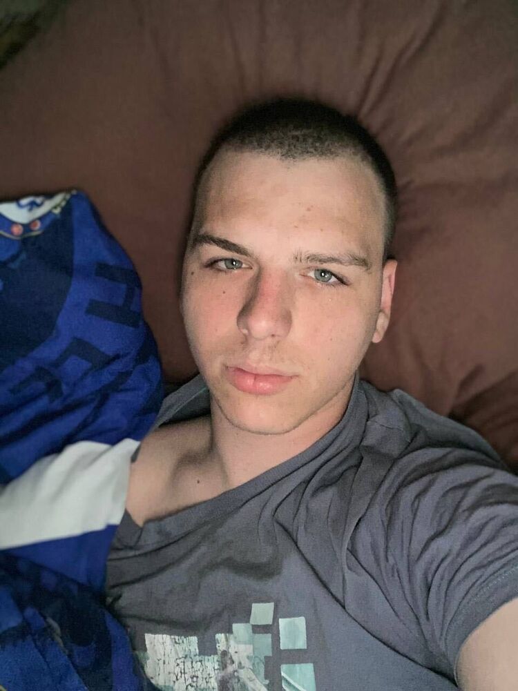  46828711  , 22 ,    