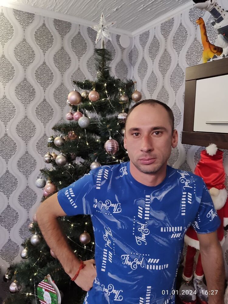  40277341  , 37 ,    