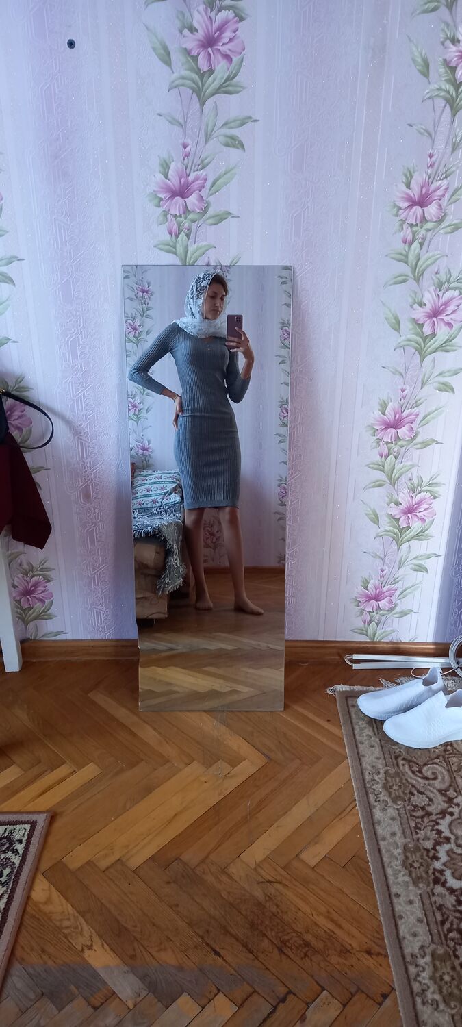  49652511  Dumitrita, 20 ,    