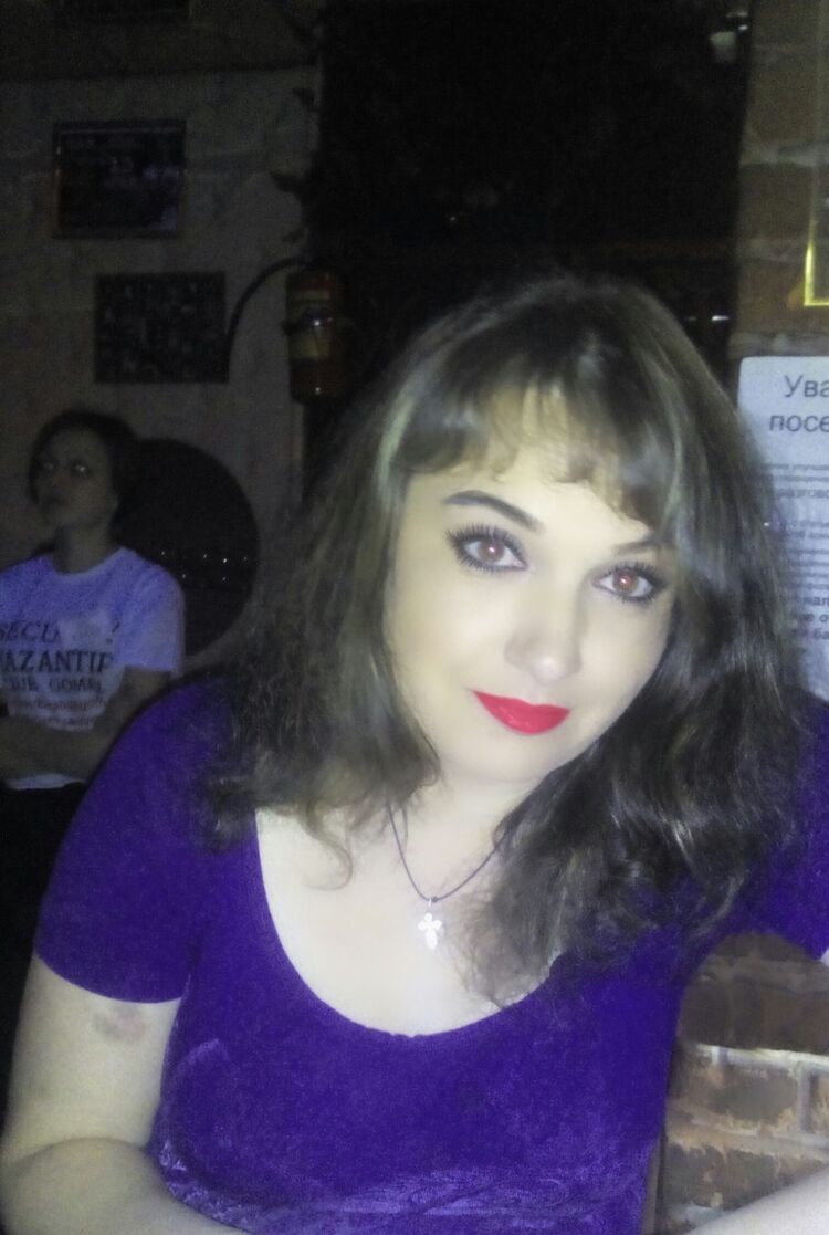  ,   Elena, 42 ,  