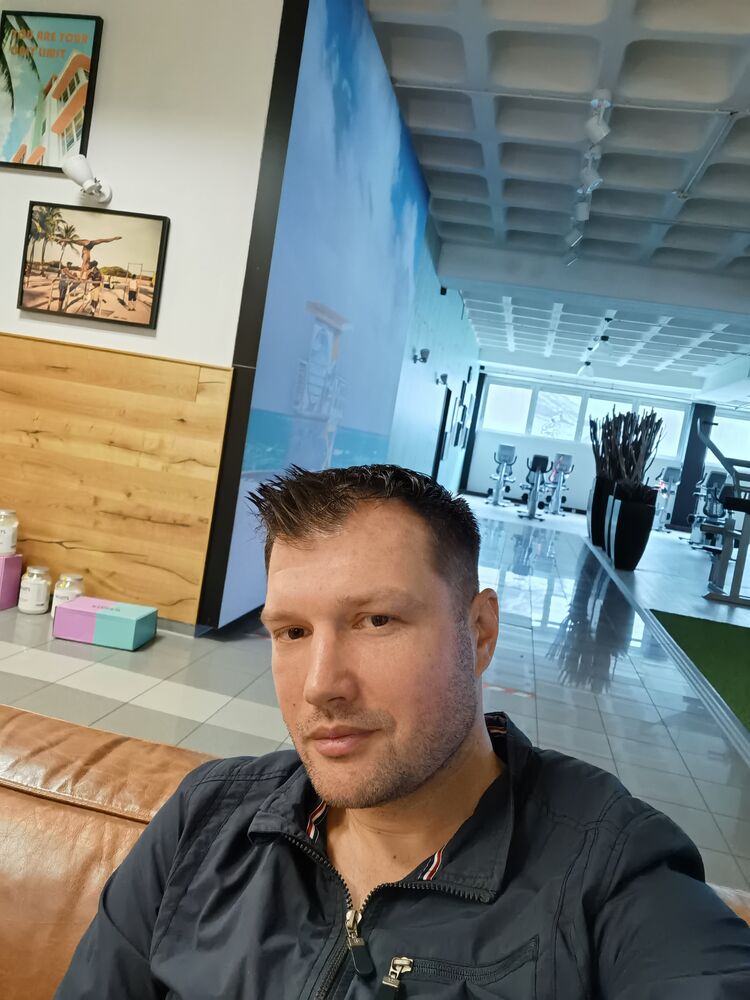  30316871  Franko, 39 ,    