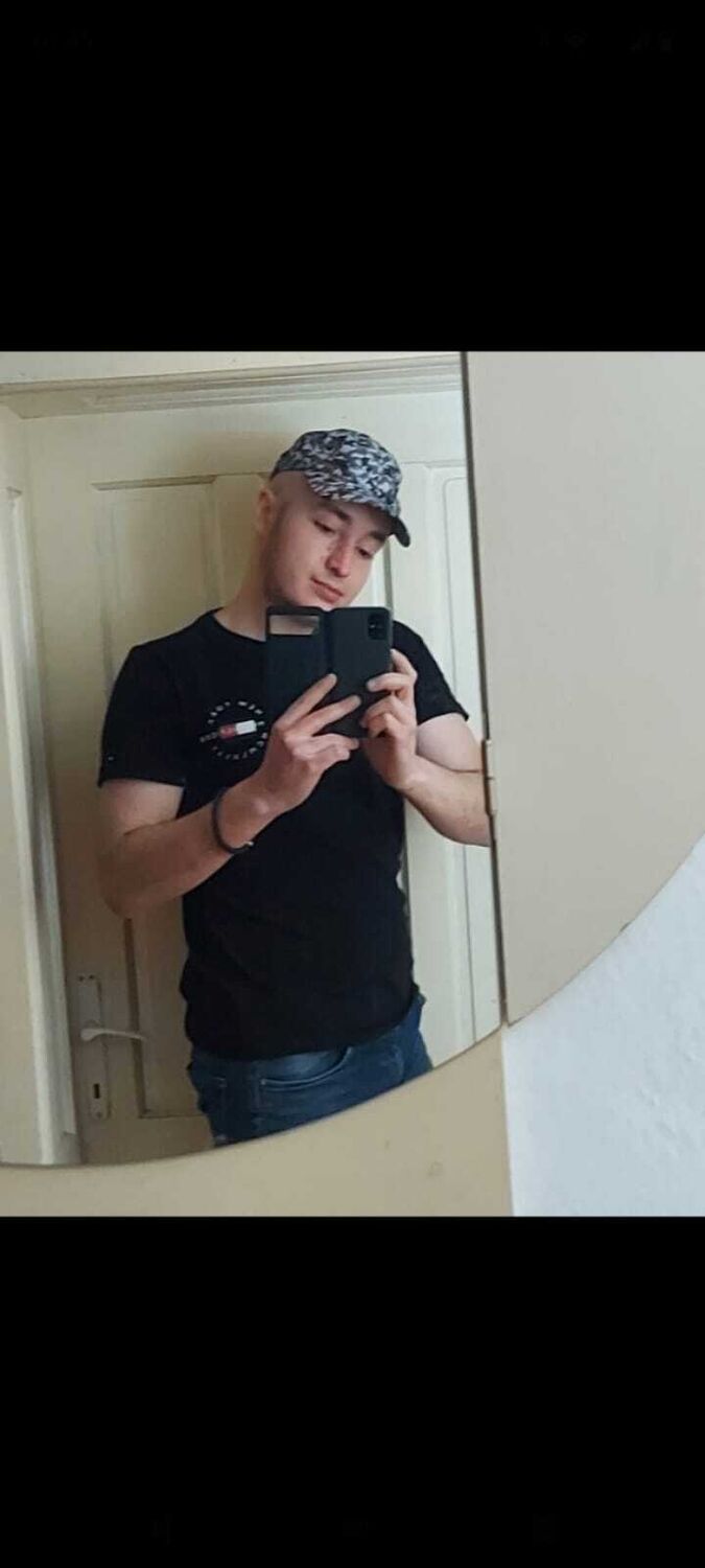  ,   Albert, 37 ,   ,   