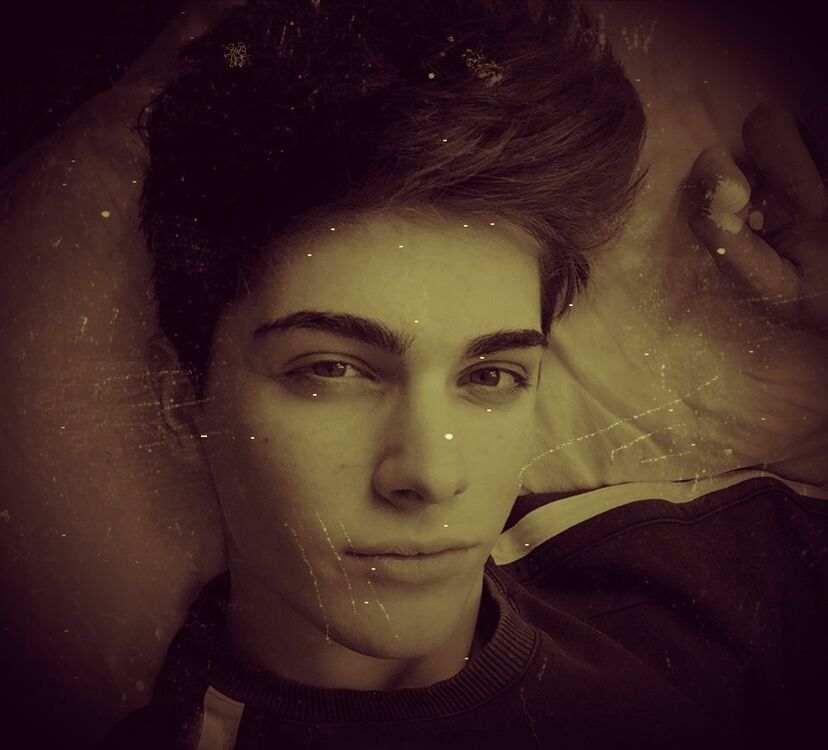  18324921  , 25 ,    -