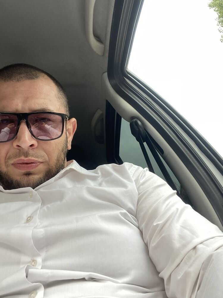  54772321  Idris, 32 ,    