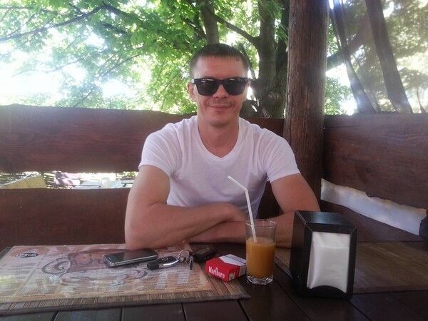  ,   Vlad, 46 ,   