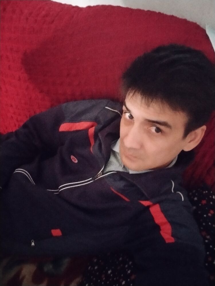  -,   Akbar, 34 ,   ,   , c , 