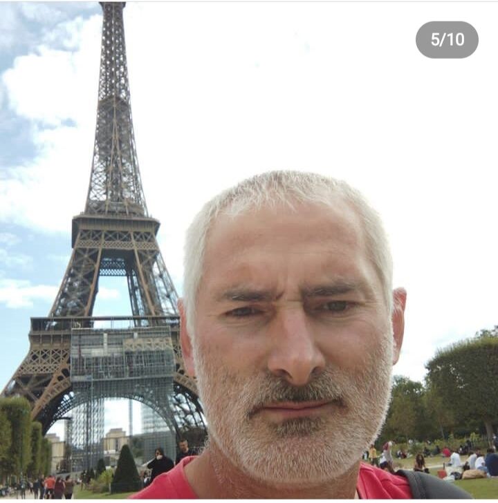  40458571  Adam, 43 ,    