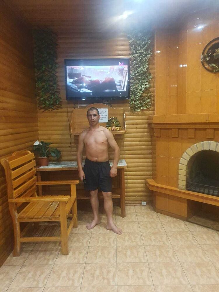  40729431  , 32 ,    