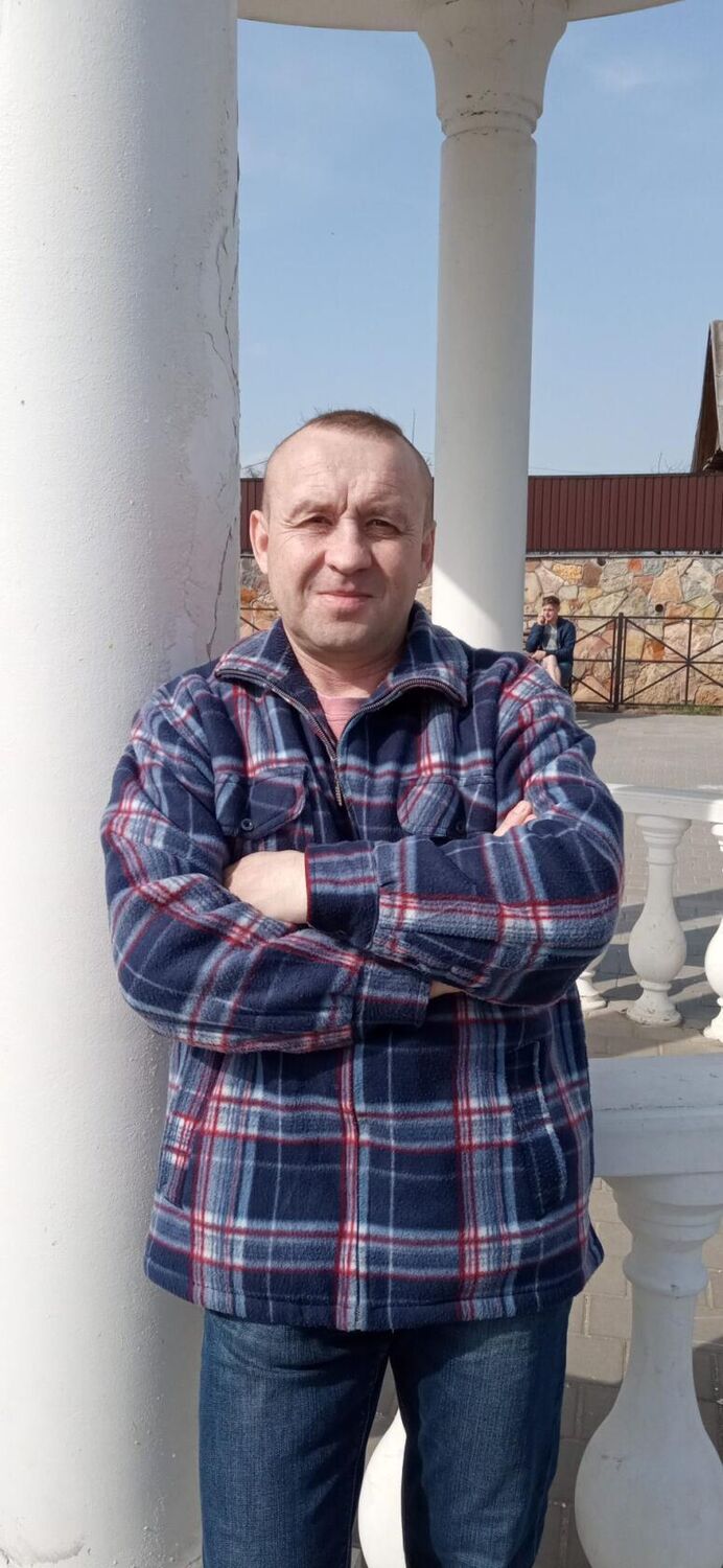  44818961  Oleg, 57 ,    