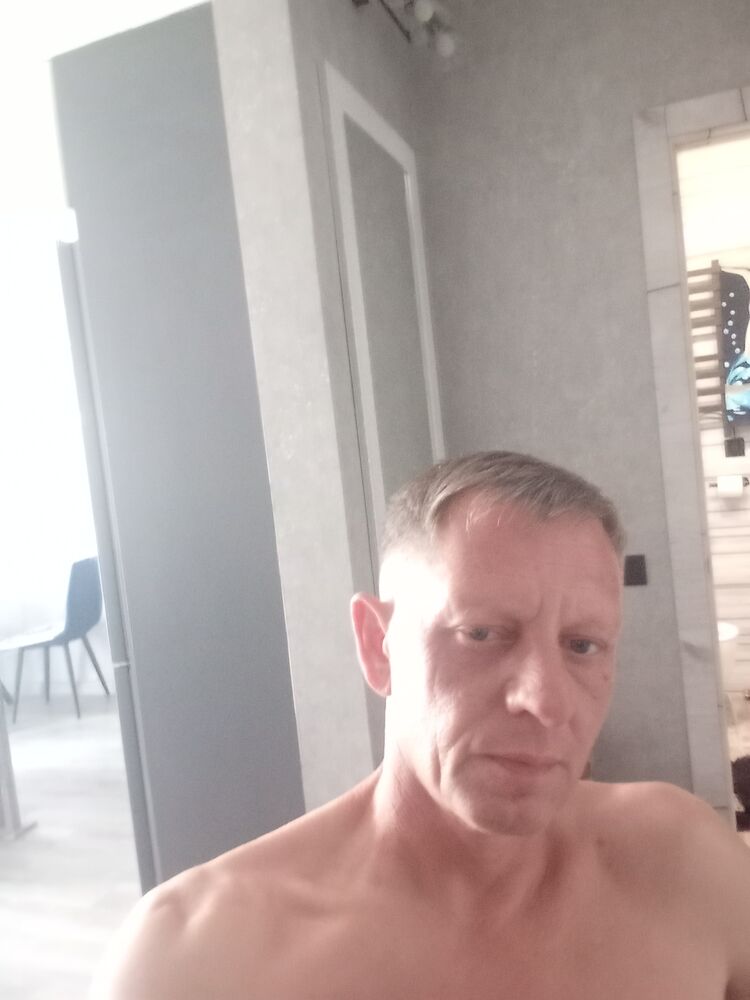  53943981  , 48 ,    