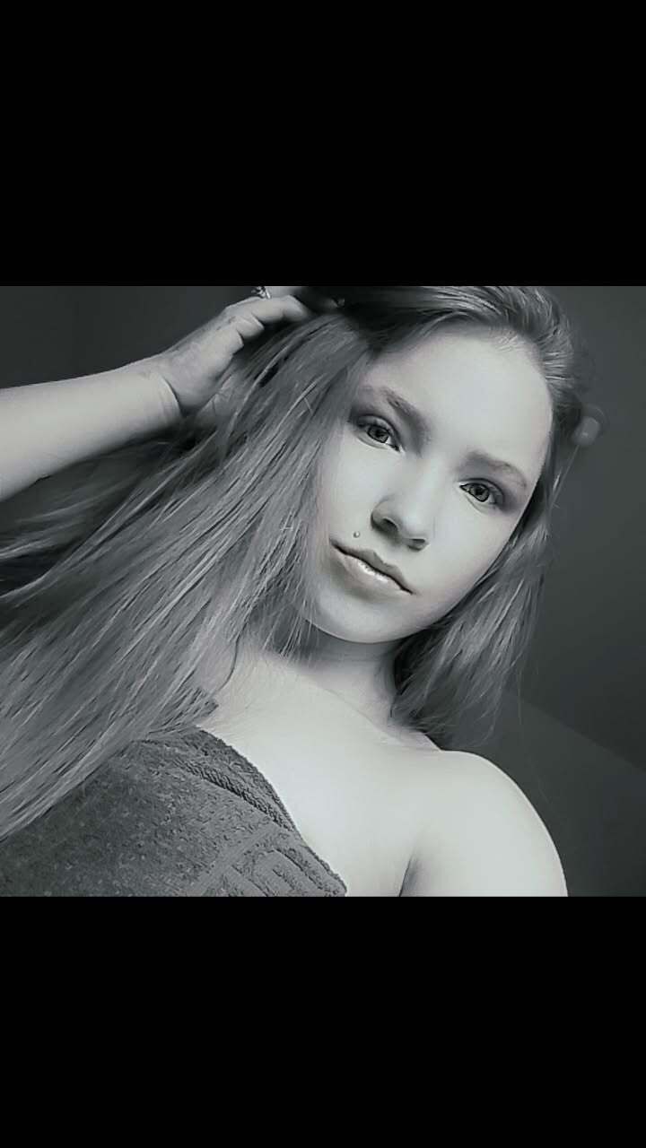  50318771  Irina, 22 ,    