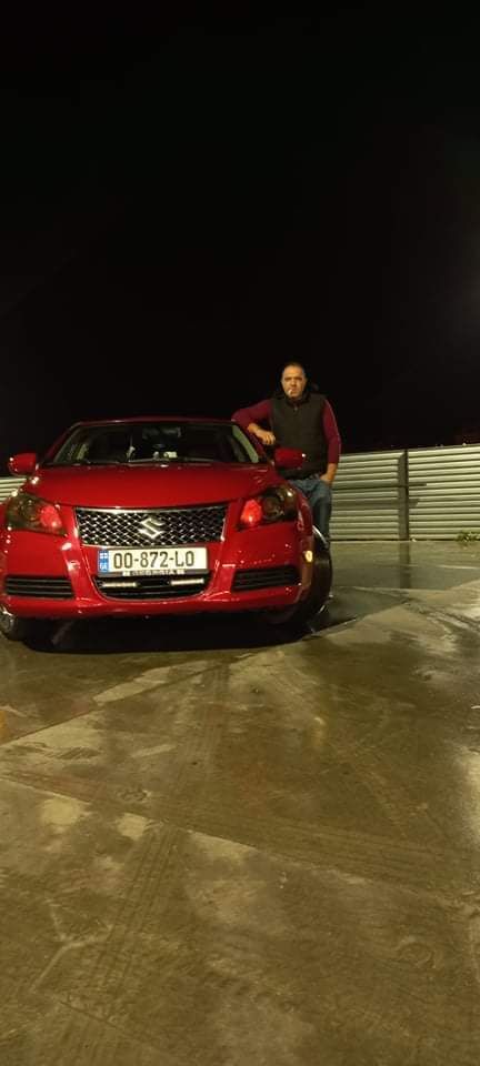  ,   Lasha, 41 ,   ,   , c , 