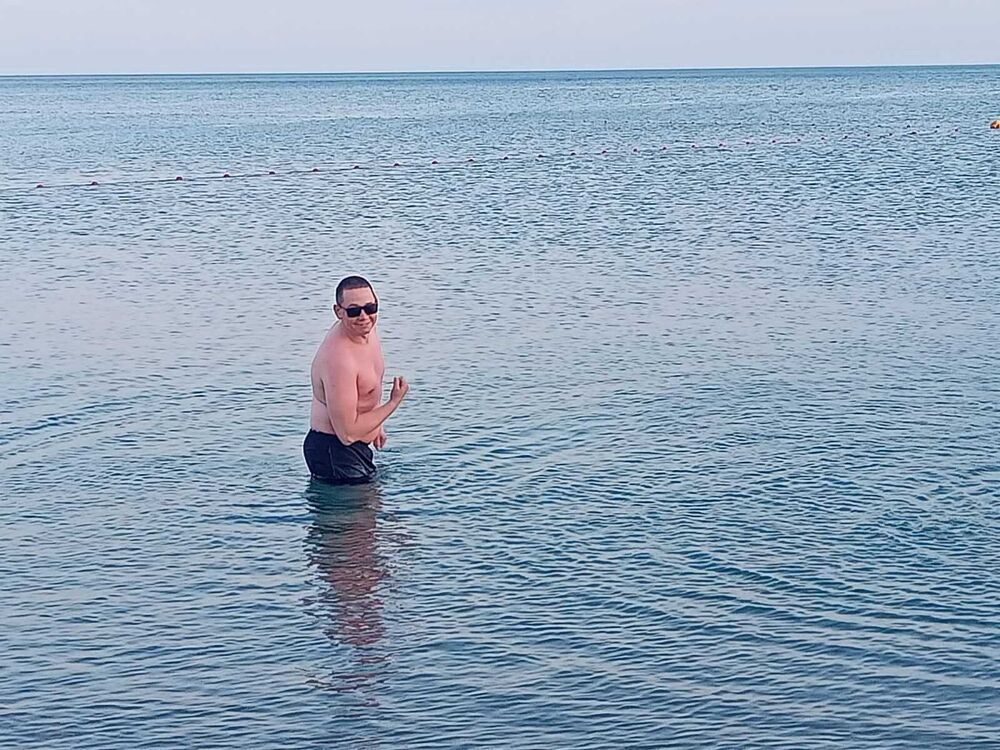  27620481  Stas, 29 ,    