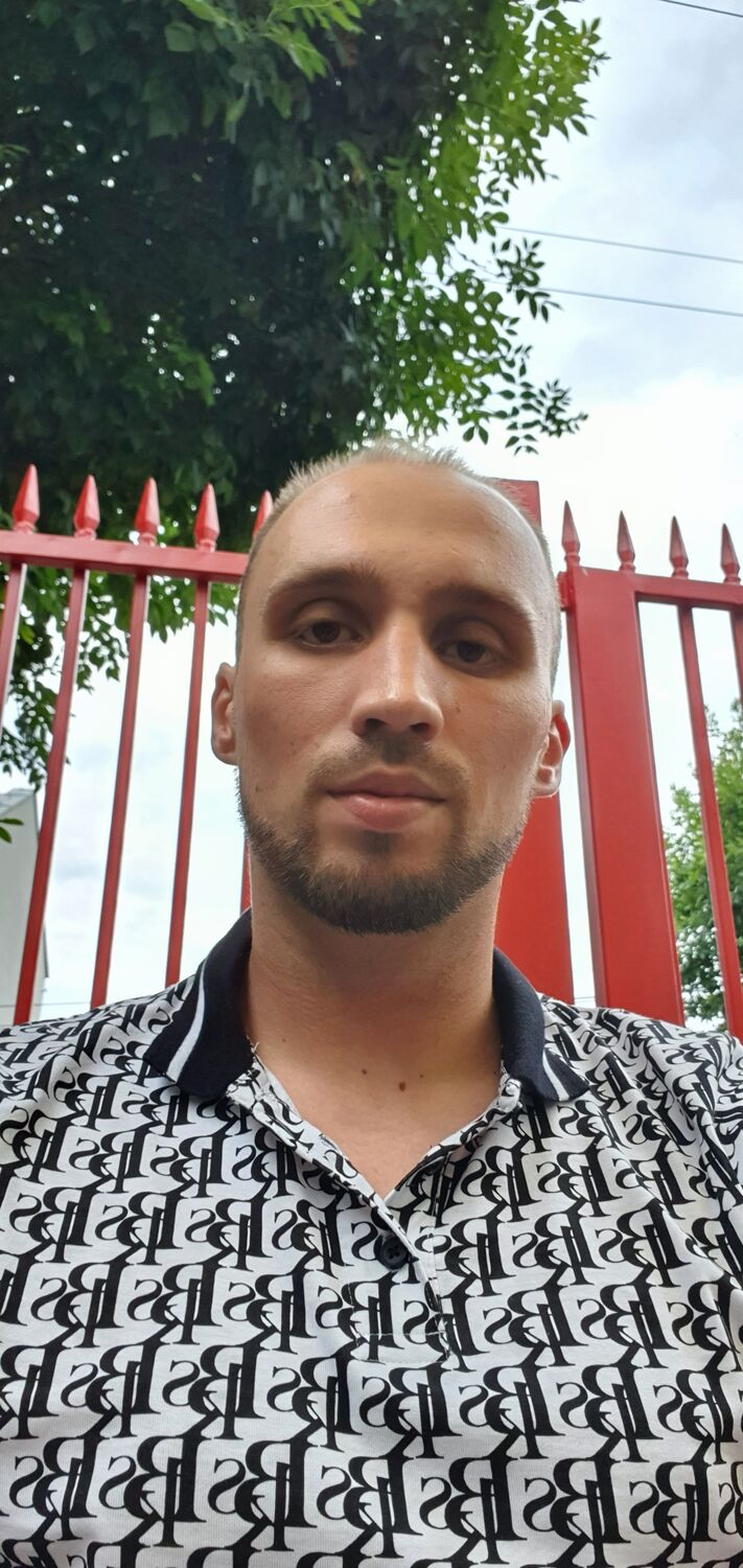  Ozarow Mazowiecki,   , 32 ,   ,   