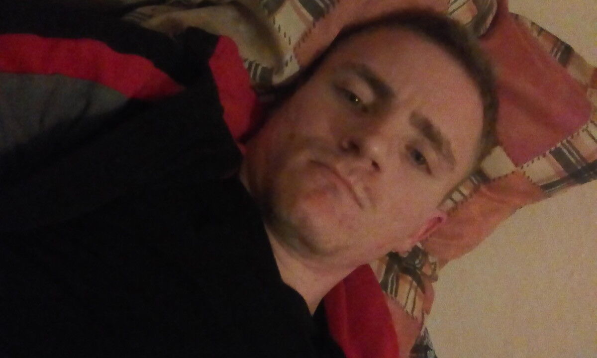  11039771  Pavel, 28 ,    