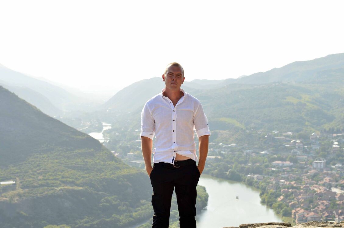  24067731  Vassili, 38 ,    