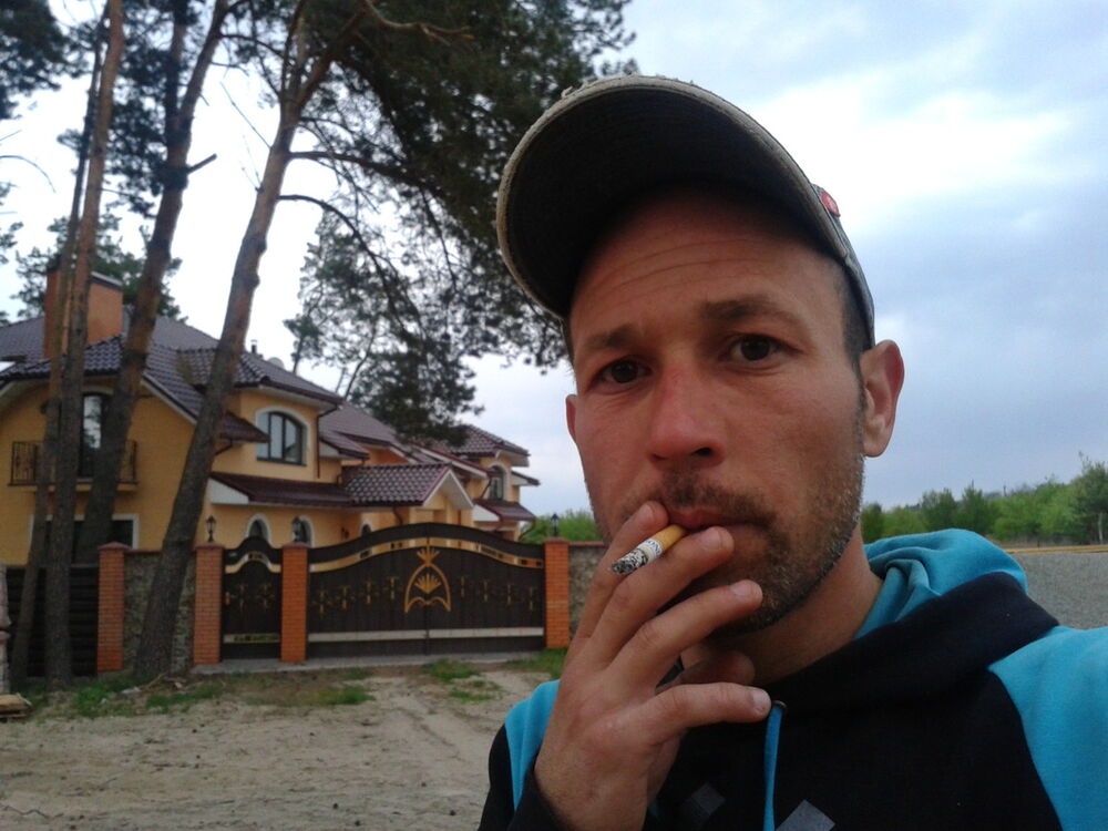  10909441  Dmitriy, 40 ,    