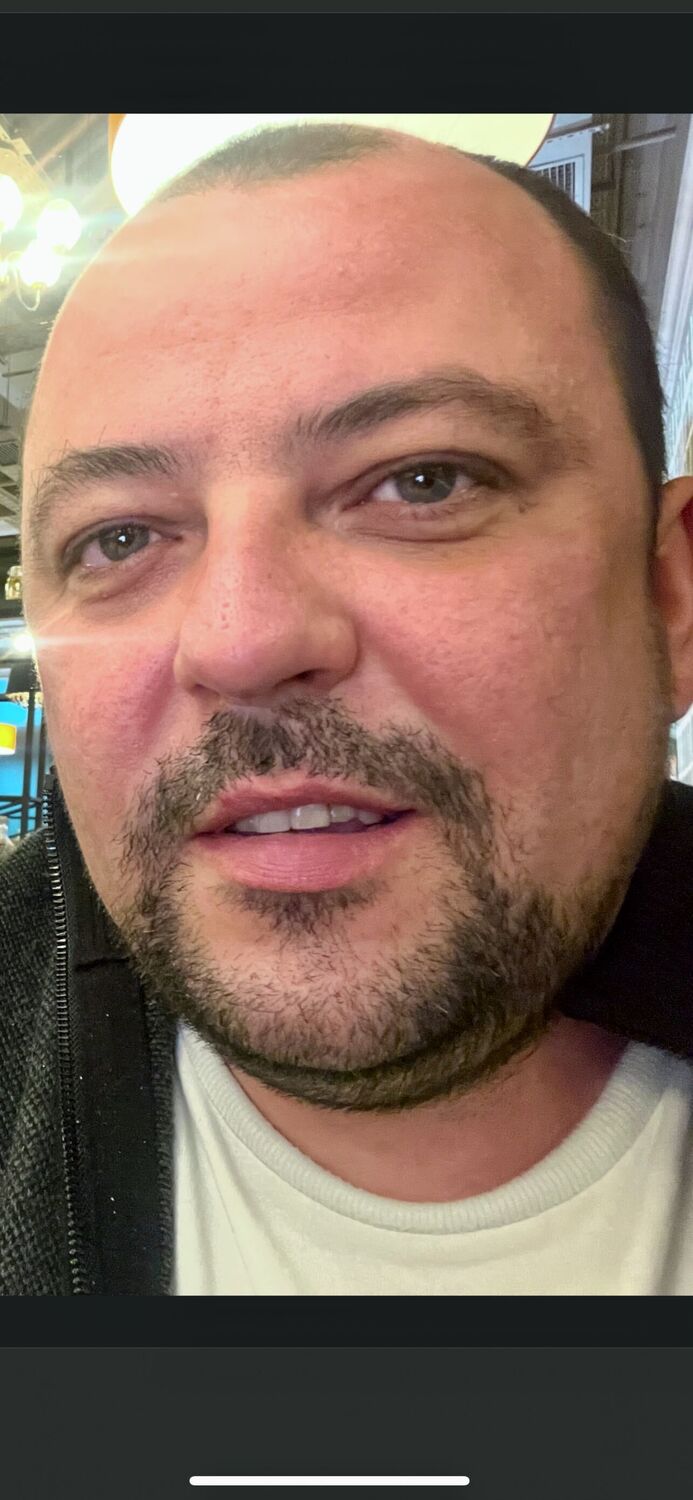  48585231  Aleksei, 39 ,    