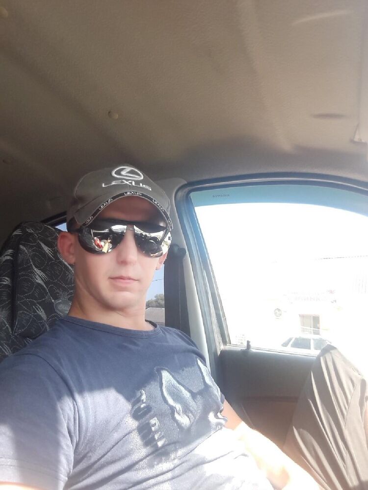  41476421  Sazon, 27 ,    