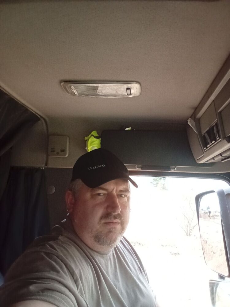  ,   Vitalij, 44 ,   ,   