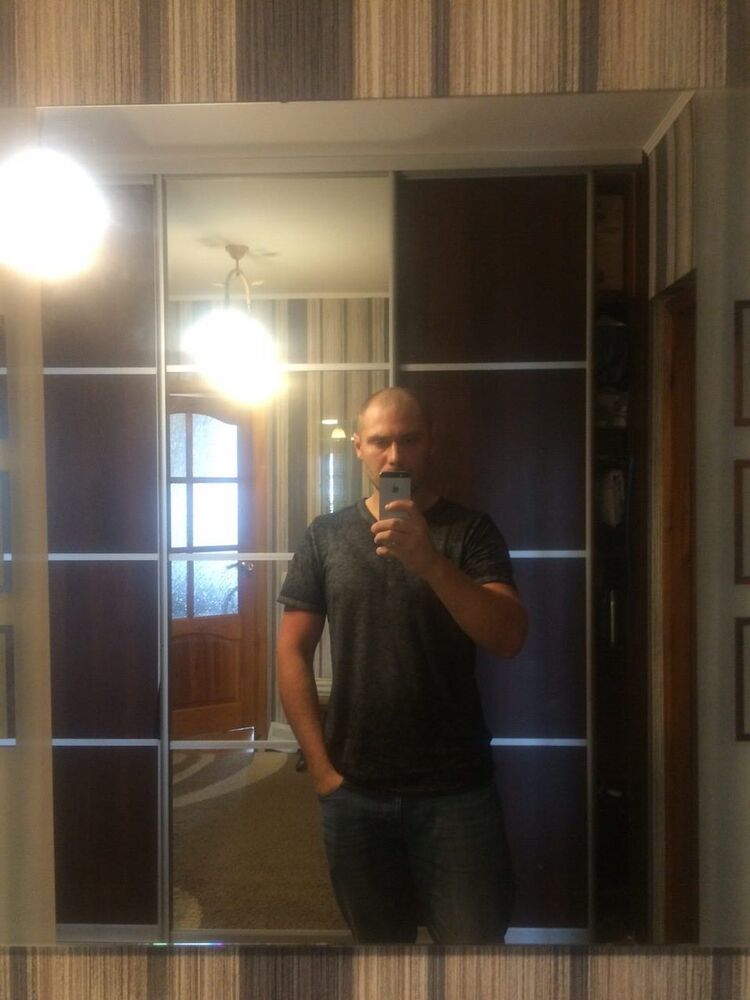  ,   Maxim, 36 ,   ,   , c 