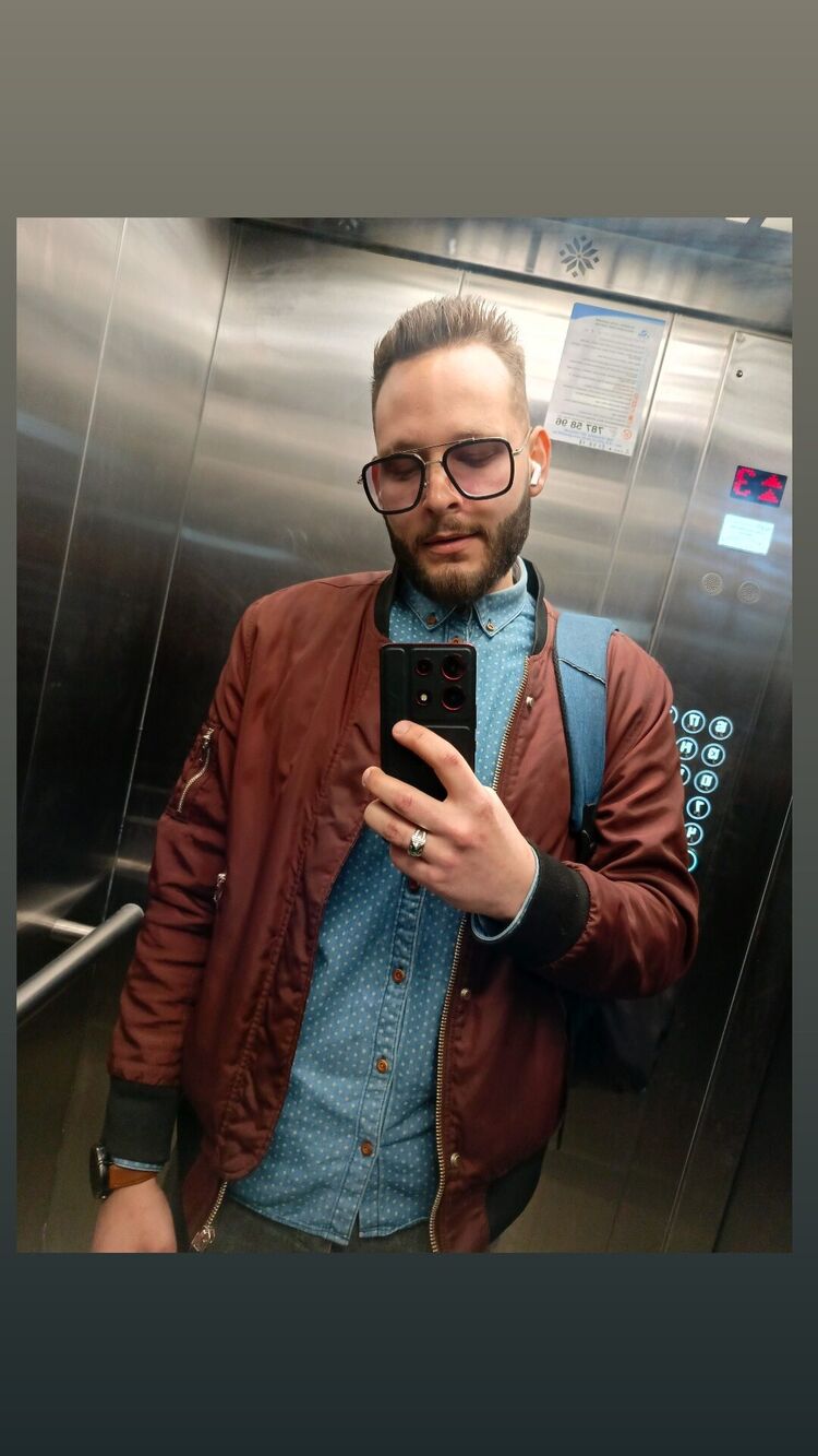  43317611  , 30 ,    