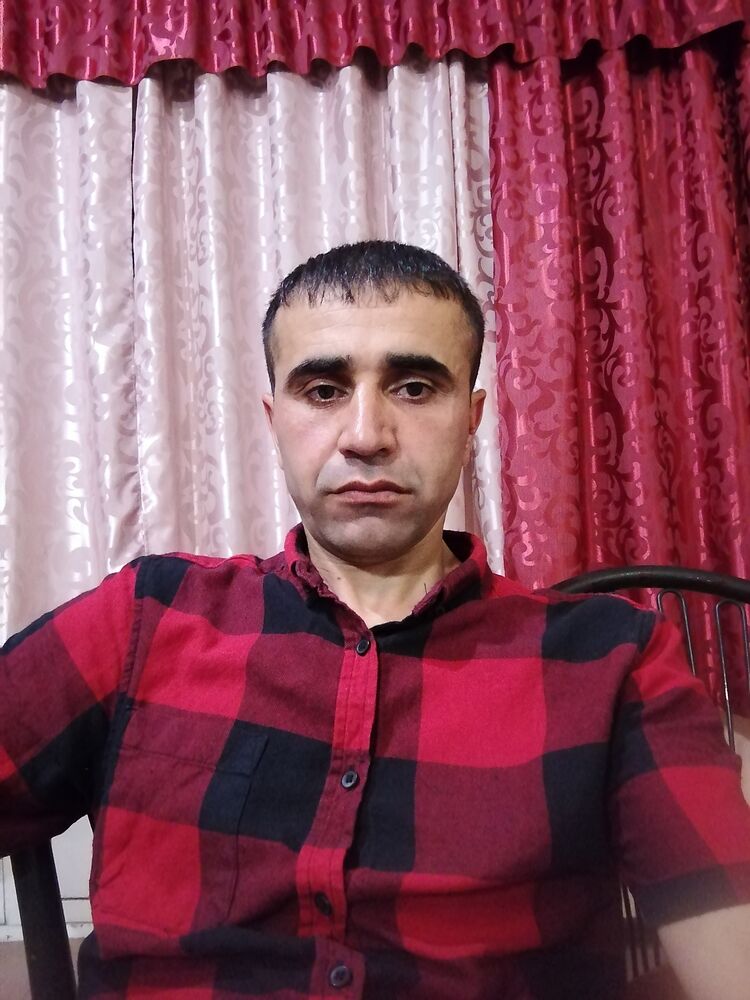  38742521  Marat, 41 ,    