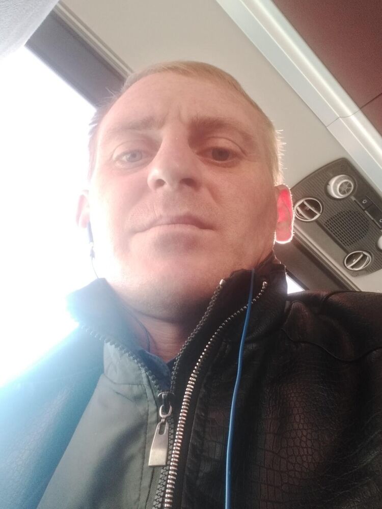  37044061  , 39 ,     
