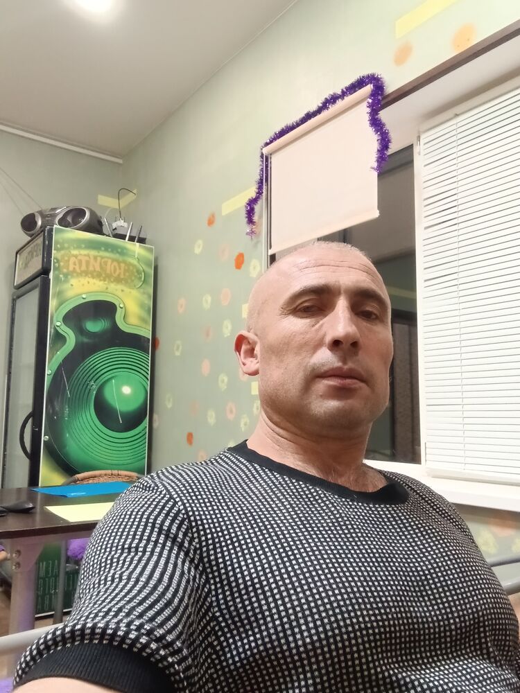  32195181  Salohidin, 43 ,    