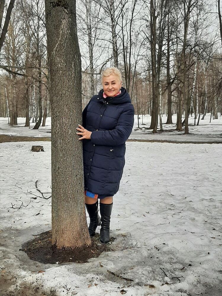  41743041  Irina, 62 ,    