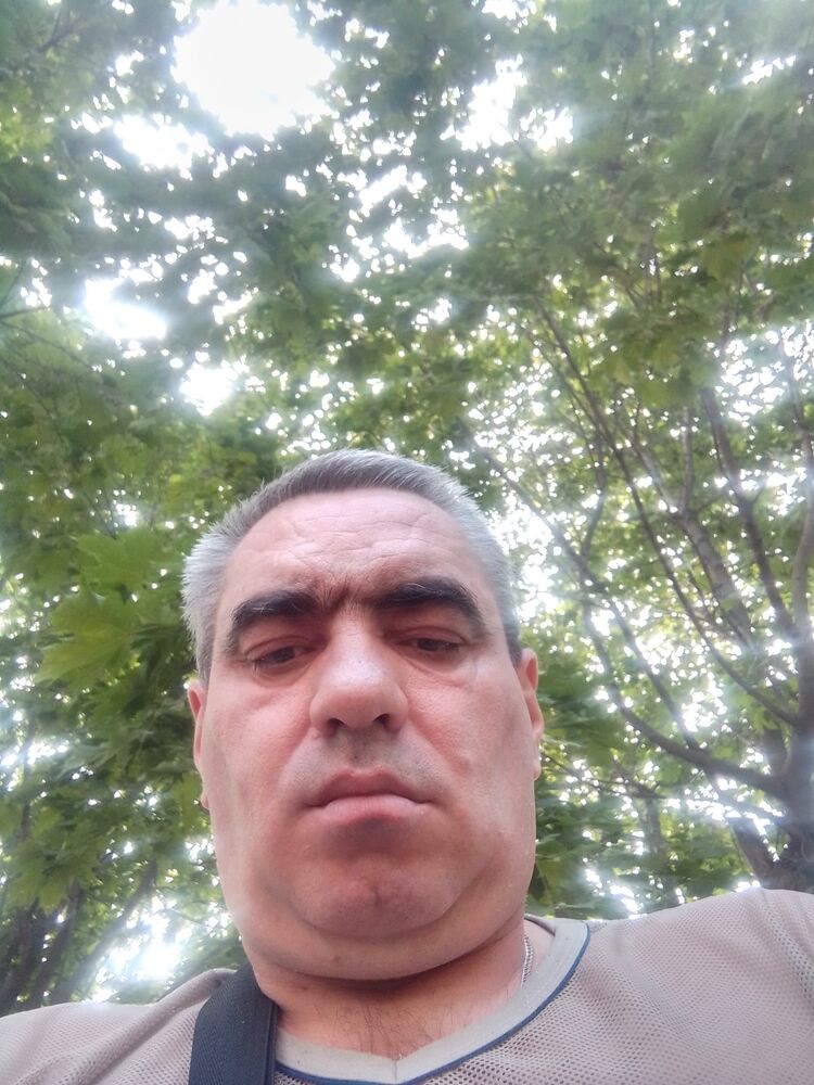  48245311  Ruslan, 47 ,    