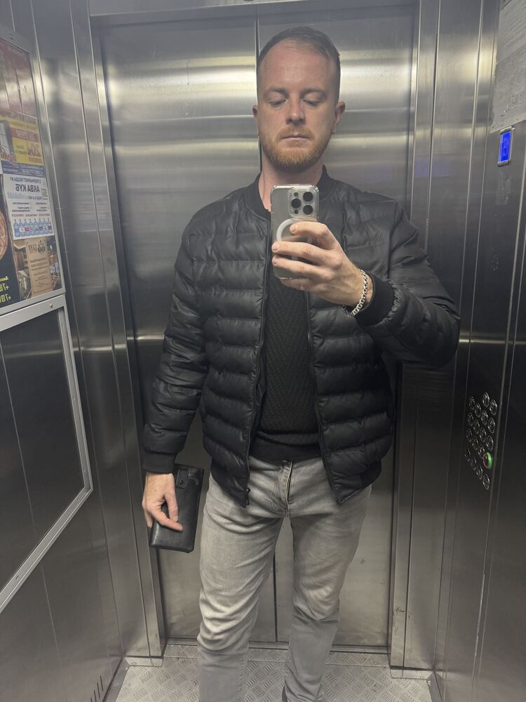  42508121  , 28 ,    