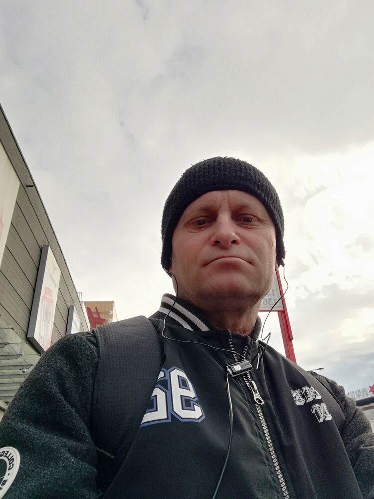  43828681  , 53 ,    