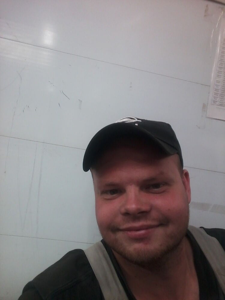  ,   Sergey, 35 ,   