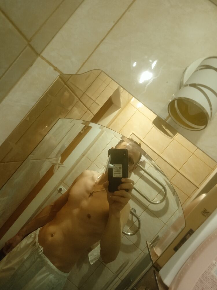 45499171  Aleks, 49 ,    -