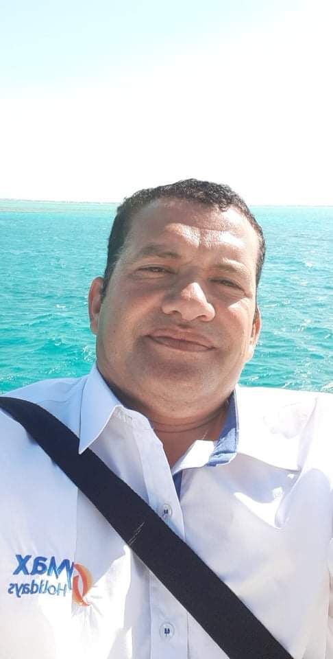  24002761  Younes, 51 ,    